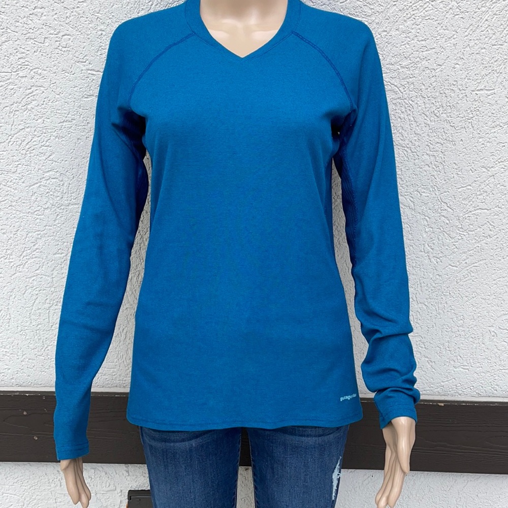 Patagonia top blue performance base layer v neck